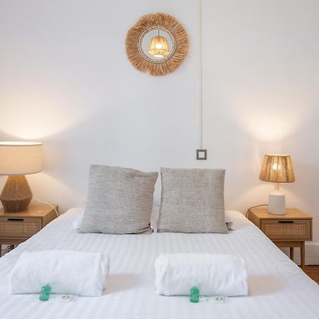 Appartement Spacieux Et Chaleureux Coeur De Ville Chambery Bagian luar foto